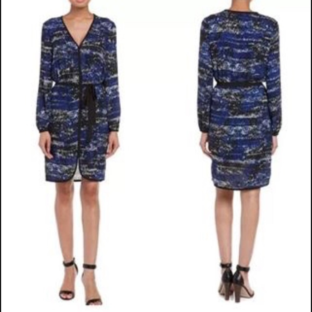 BCBG MAX DRESS SIZE SMALL NEW WITH TAGS $220